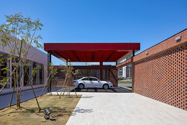 Jネットカーズ 越谷レイクタウン店 中古車販売店・レンタカー店舗 設計事例