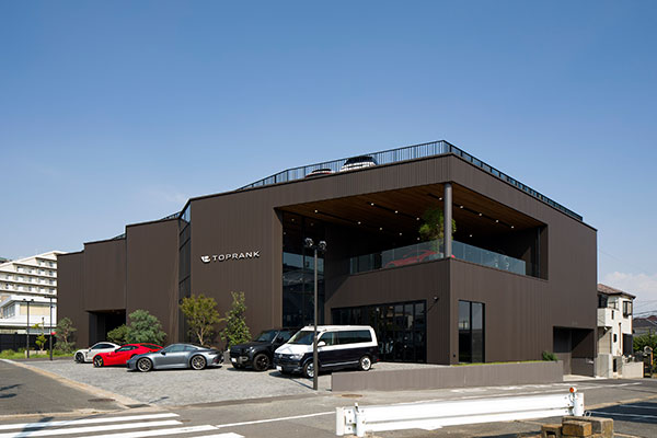 トップランク本店 輸入車販売店 設計事例