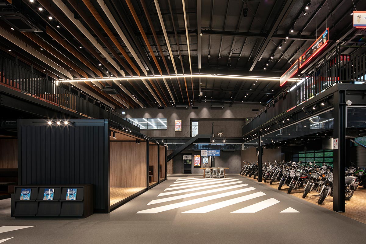 グッドスピード MEGA SUV イオンモール土岐店 設計監理 事例写真