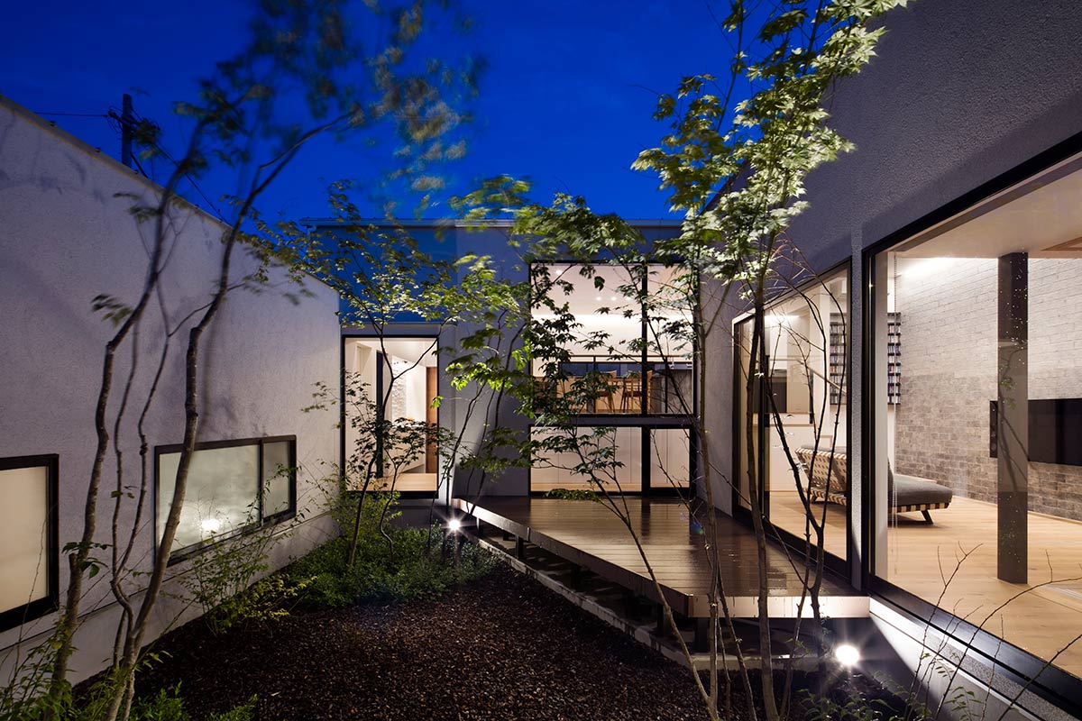 中庭を囲む平屋の家 設計監理 事例